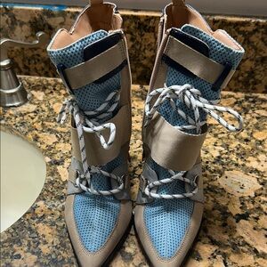 Steve Madden Beige and Blue Lace-Up Boots